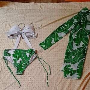 Green Leaf Print Bikini Set with Cover-Up